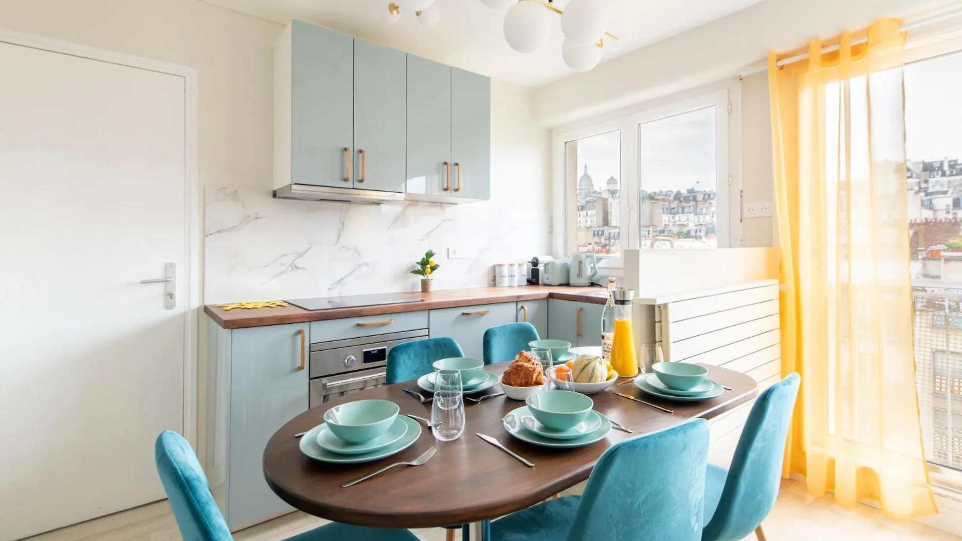 Stunning Montmartre - Amazing View - Fully Renovated Apartment Paris France