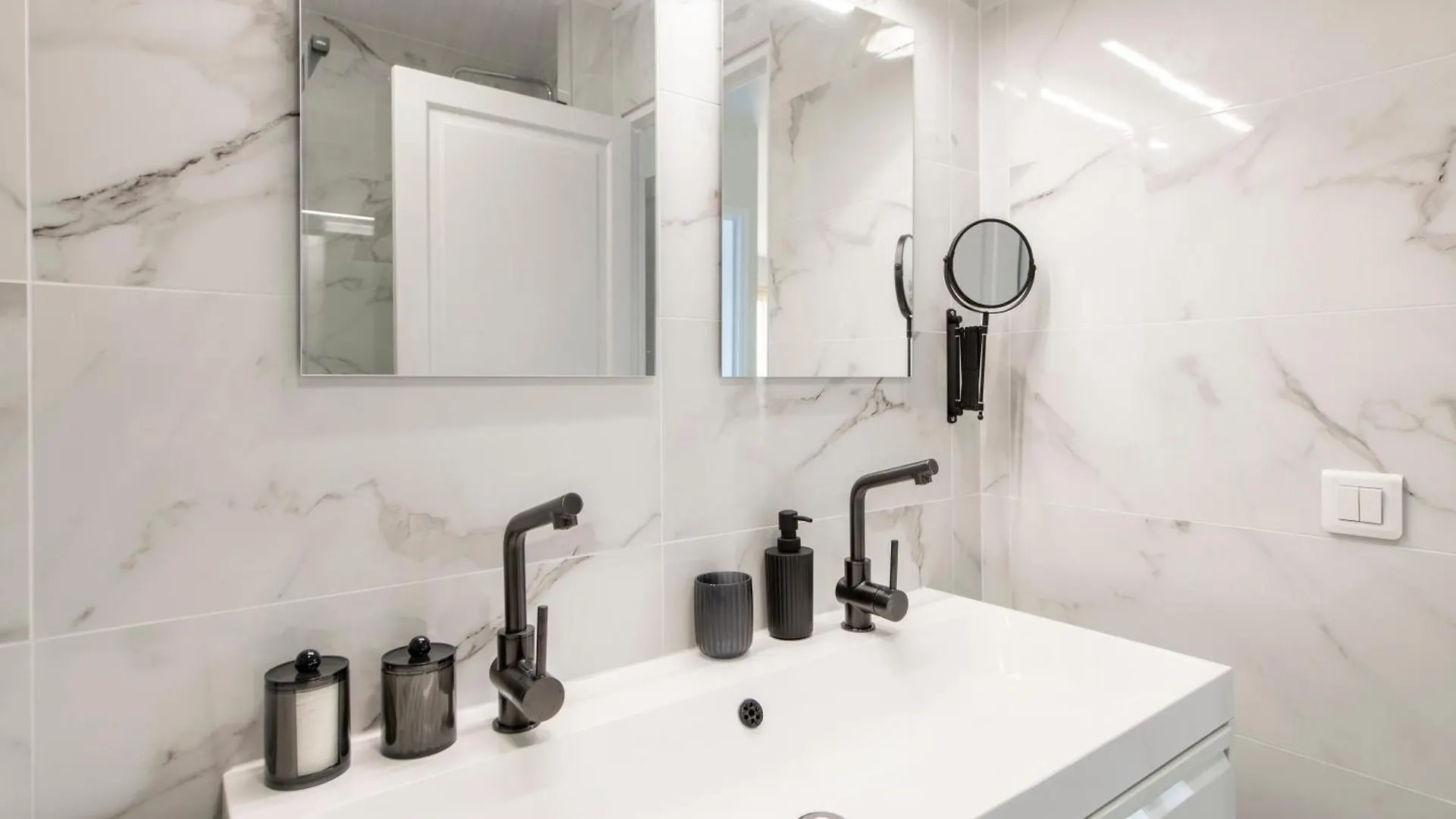 Stunning Montmartre - Amazing View - Fully Renovated Apartment Paris 0*,  France